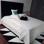 Luxury 3 Bedroom Penthouse With Private Garage Apartment