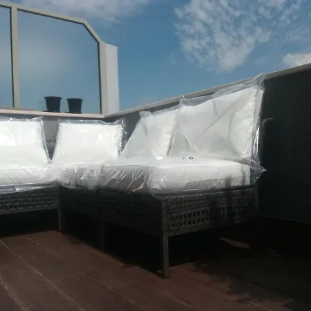 Appartamento Luxury 3 Bedroom Penthouse With Private Garage