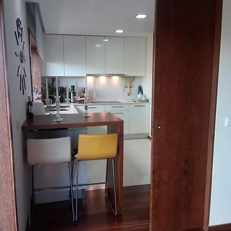 Luxury 3 Bedroom Penthouse With Private Garage Appartamento *
