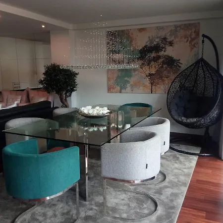 Apartamento Luxury 3 Bedroom Penthouse With Private Garage *