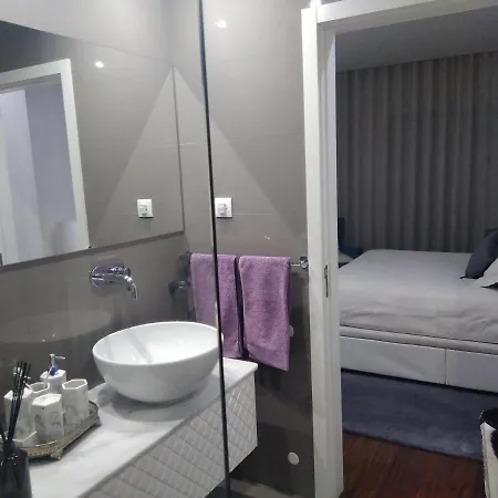 Luxury 3 Bedroom Penthouse With Private Garage * 브라가