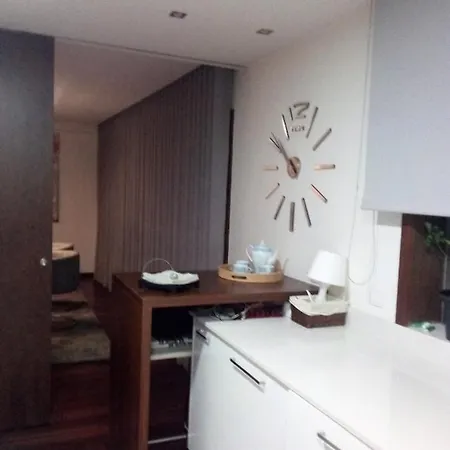 Luxury 3 Bedroom Penthouse With Private Garage Appartamento