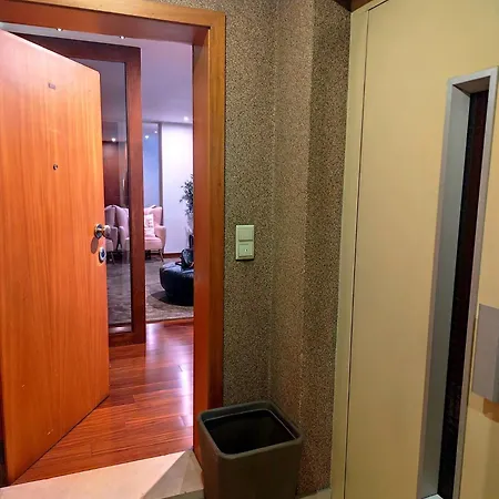 Luxury 3 Bedroom Penthouse With Private Garage Appartamento Braga