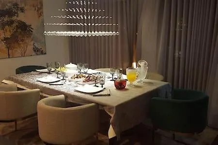 Luxury 3 Bedroom Penthouse With Private Garage Daire